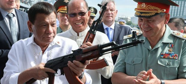 Duterte sopesa un AK-74M