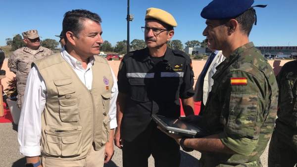 Sanz en un simulacro de emergencia Sanz en un simulacro de emergencia