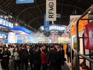 El MWC Replet De Visitants. Mobile World Congress.