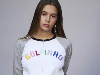 Dora Postigo, hija de Bimba Bosé, posa para la última colección diseñada por David Delfín