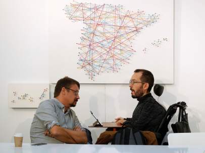 Xavier Domènech (Catalunya en Comú) y Pablo Echenique, secretario de Organización de Podemos.