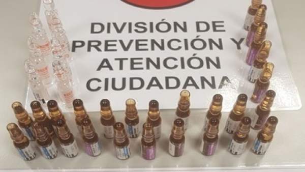 Monodosis sustraídas por la detenida. Monodosis sustraídas por la detenida.