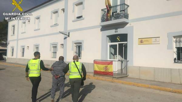 Detenido por apuñalamiento Detenido por apuñalamiento