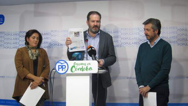 Adolfo Molina con Miguel Ángel Torrico y María de la O Redondo Adolfo Molina con Miguel Ángel Torrico y María de la O Redondo