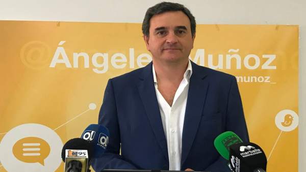 Romero (PP) rueda de prensa en Marbella Romero (PP) rueda de prensa en Marbella