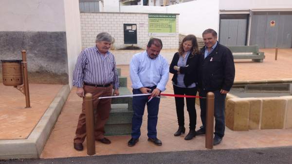 Visita a la remodelada plaza de la Fuente de Villardompardo. Visita a la remodelada plaza de la Fuente de Villardompardo.