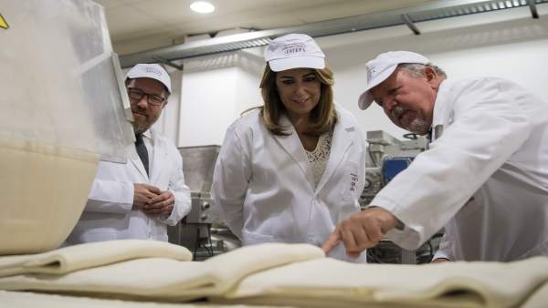 Susana Díaz, durante la visita a Estepa, este viernes Susana Díaz, durante la visita a Estepa, este viernes