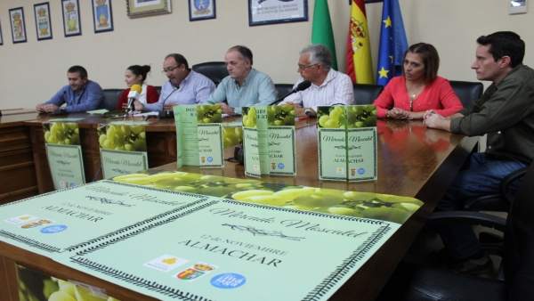 Presaentacion mercado moscatel en Almáchar Presaentacion mercado moscatel en Almáchar