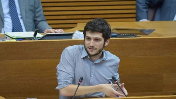 Podem lamenta que el Govern central "impedisca que les autonomies defenguen els drets dels seus ciutadans" Podem lamenta que el Govern central "impedisca que les autonomies defenguen els drets dels seus ciutadans"