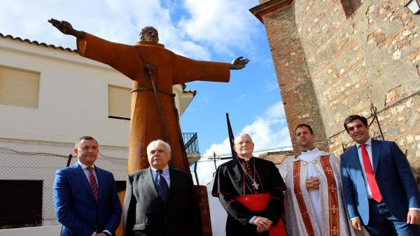 El cardenal Fray Carlos Amigo Vallejo visita Cortegana. El cardenal Fray Carlos Amigo Vallejo visita Cortegana.