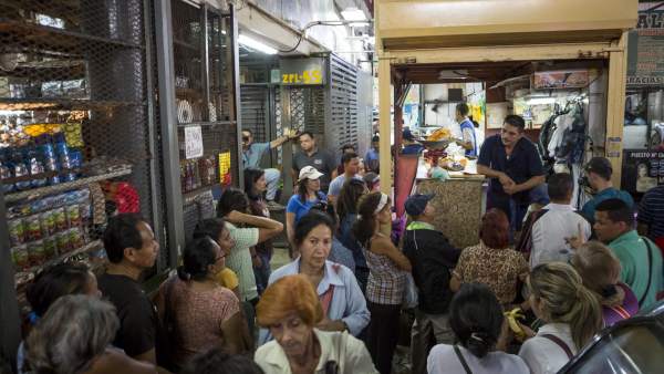 Venezuela entra en hiperinflación por primera vez en su historia Venezuela entra en hiperinflación por primera vez en su historia