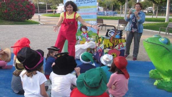 Bibliotecas salen a la calle cuentacuentos lectura niños infantil parque libros Bibliotecas salen a la calle cuentacuentos lectura niños infantil parque libros