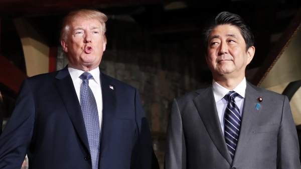 Shinzo Abe y Donald Trump Shinzo Abe y Donald Trump