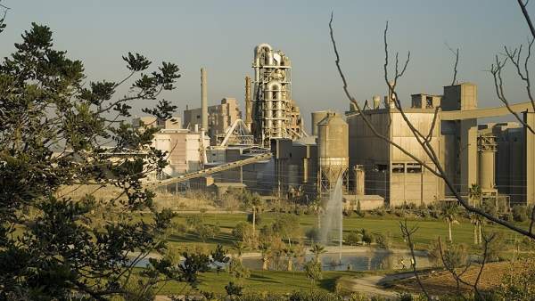 Fábrica De Cemex En Buñol (Valencia) Fábrica De Cemex En Buñol (Valencia)