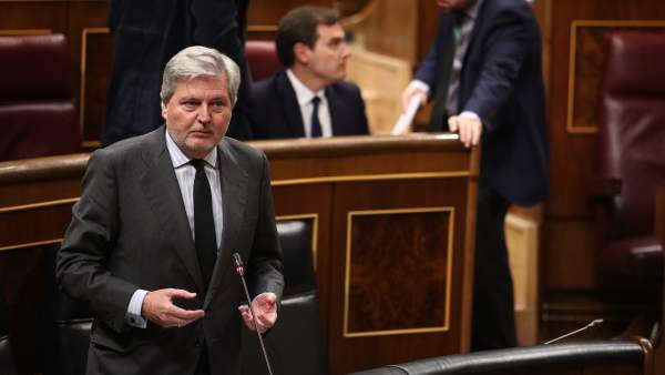 Iñigo Méndez de Vigo Iñigo Méndez de Vigo