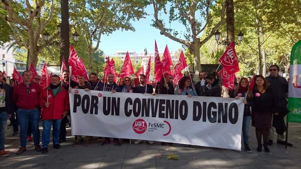 Movilización por un convenio de comercio digno para la provincia de Sevilla Movilización por un convenio de comercio digno para la provincia de Sevilla