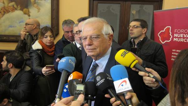 Josep Borrell, antes de participar en el Foro Nueva Murcia Josep Borrell, antes de participar en el Foro Nueva Murcia