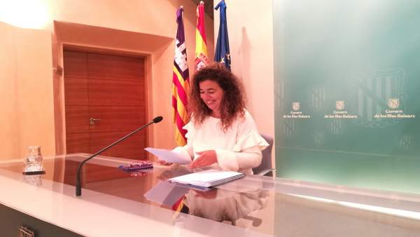 Pilar Costa Tras El Consell De Govern Pilar Costa Tras El Consell De Govern