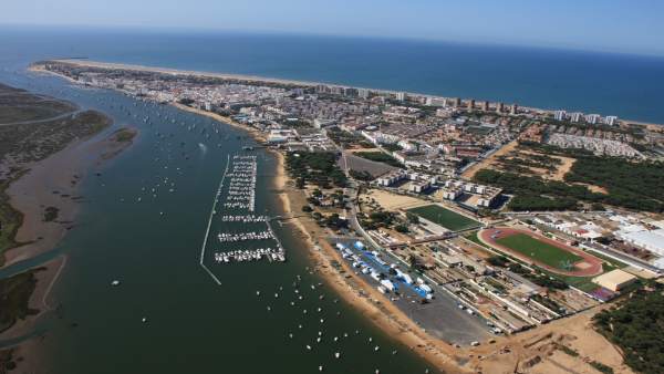 Vista aérea de Punta Umbría (Huelva), declarado Municipio Turístico. Vista aérea de Punta Umbría (Huelva), declarado Municipio Turístico.