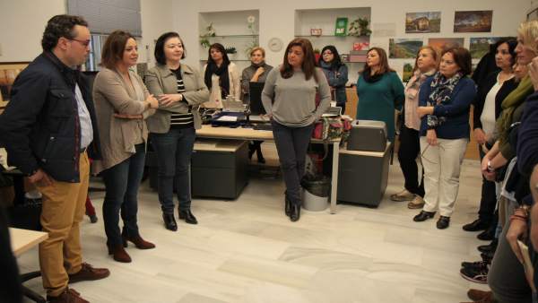 La alcaldesa visita la Oficina de Atención Ciudadana La alcaldesa visita la Oficina de Atención Ciudadana