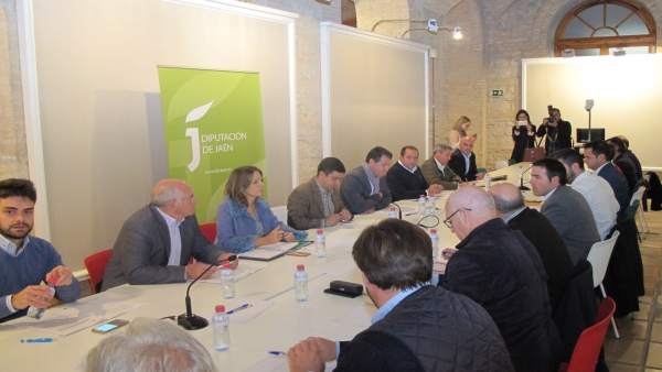 Reunión del Consejo Provincial del Aceite de Oliva. Reunión del Consejo Provincial del Aceite de Oliva.