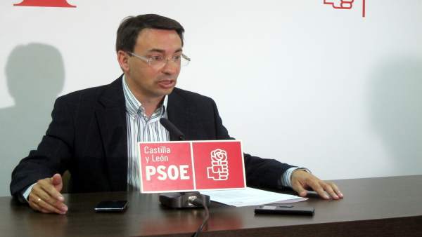 Fernando Pablos en un acto del PSOE en Salamanca Fernando Pablos en un acto del PSOE en Salamanca