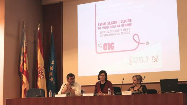 Sanitat estén el sistema de detecció de casos de violència de gènere entre les dones addictes Sanitat estén el sistema de detecció de casos de violència de gènere entre les dones addictes