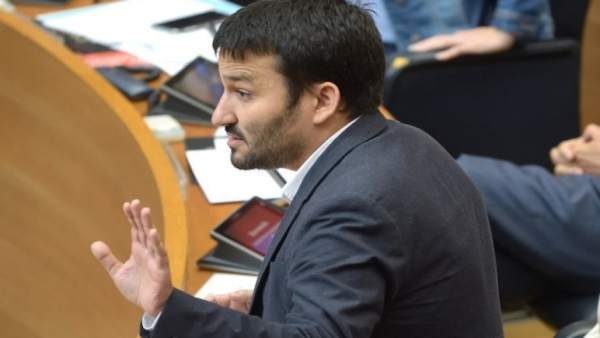Marzà reitera que les extraescolars de pagament no exclouran a ningú i Educació estudia com ajudar les AMPA i centres Marzà reitera que les extraescolars de pagament no exclouran a ningú i Educació estudia com ajudar les AMPA i centres