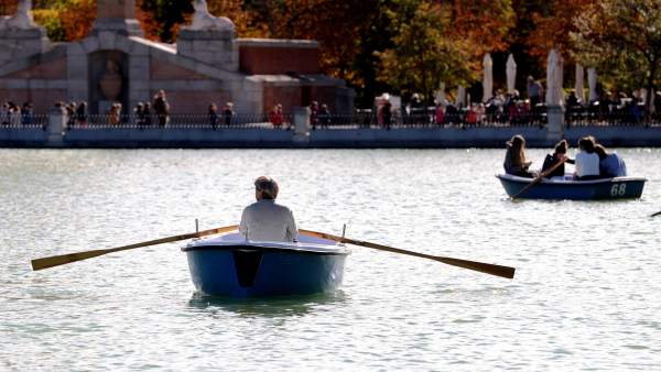 Tarde otoñal en el Retiro de Madrid Tarde otoñal en el Retiro de Madrid