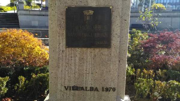 Desaparece el busto de Manuel Fraga en Vilalba (Lugo) Desaparece el busto de Manuel Fraga en Vilalba (Lugo)