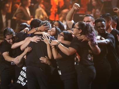 Alejandro Sanz se abraza a los 'dreamers'