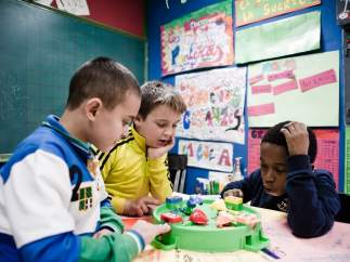 Niños, infancia, pobreza infantil, colegio