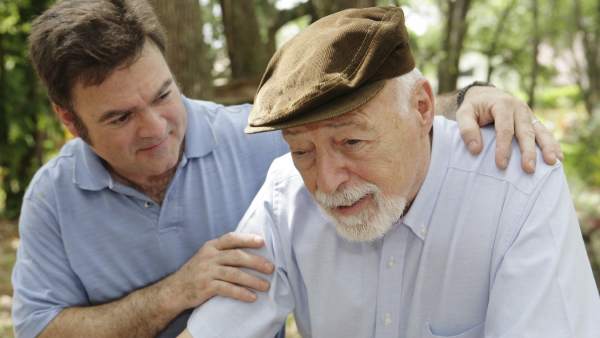 Un Anciano que padece Alzheimer