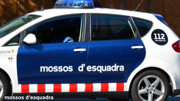 Un coche patrulla de Mossos d'Esquadra Un coche patrulla de Mossos d'Esquadra