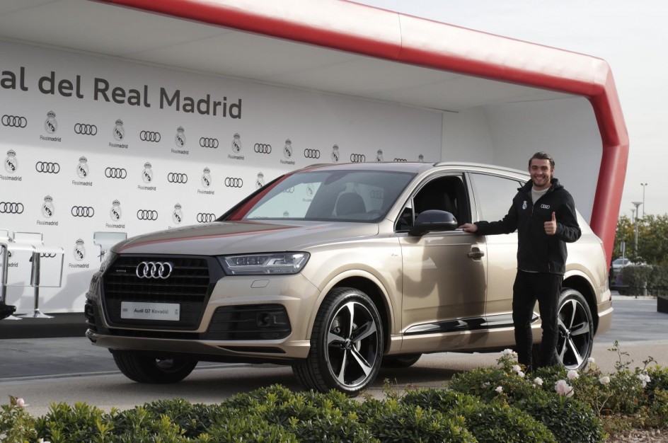 Foto Mateo Kovacic Los Nuevos Coches De Los Jugadores