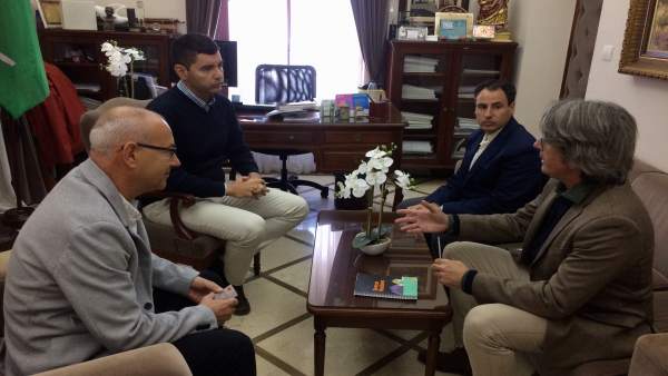 Nota De Prensa Y Foto: Orange Trae La Fibra Óptica A Valverde Nota De Prensa Y Foto: Orange Trae La Fibra Óptica A Valverde