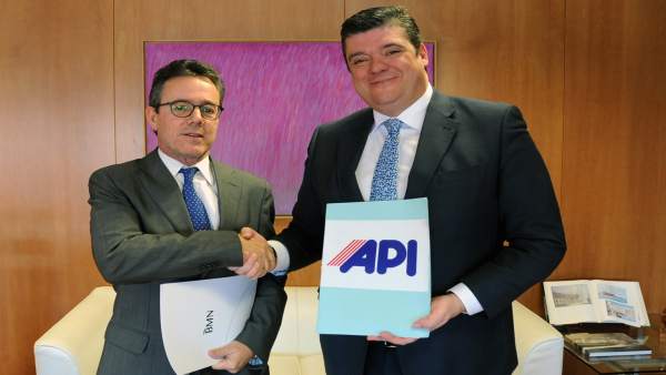 BMN-CajaGranada y el Colegio Oficial de Agentes de la Propiedad Inmobiliaria BMN-CajaGranada y el Colegio Oficial de Agentes de la Propiedad Inmobiliaria