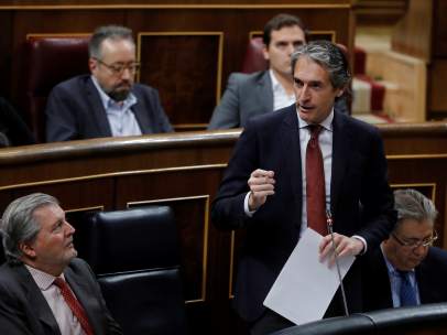 Íñigo de la Serna en la sesión de control al Gobierno