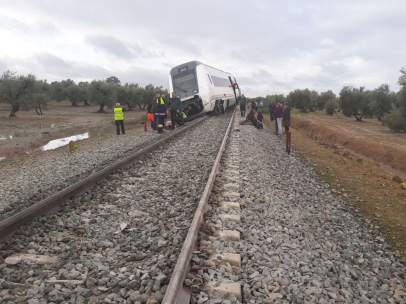 Tren descarrilado