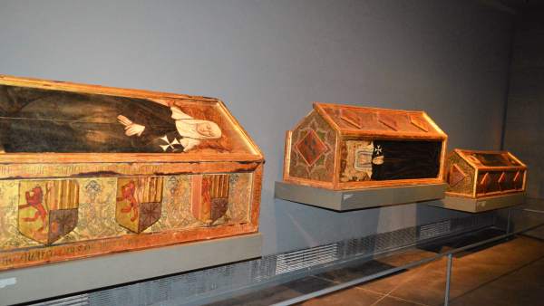 Cajas sepulcrales originarias de Sijena del Museu de Lleida Cajas sepulcrales originarias de Sijena del Museu de Lleida