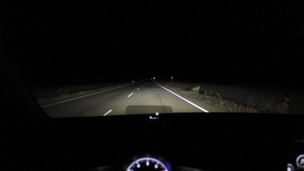 Resultado de imagen para conduccion nocturna por carretera