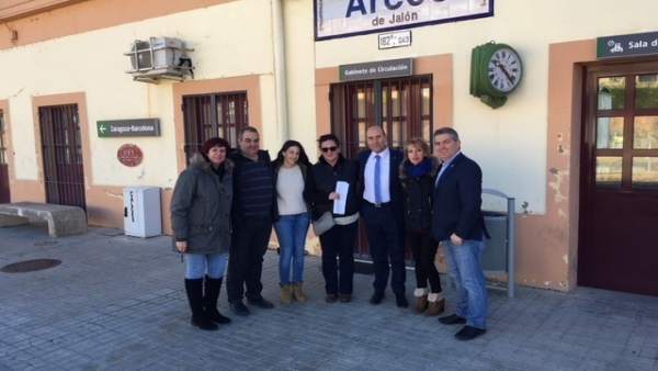 Parlamentarios socialistas, en Arcos de Jalón. Parlamentarios socialistas, en Arcos de Jalón.