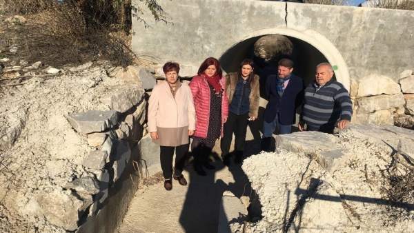 El PSOE urge el encauzamiento del arroyo Hondo de Tobares El PSOE urge el encauzamiento del arroyo Hondo de Tobares