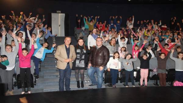 Nota Y Foto/ Alrededor De 250 Escolares Granadinos Participan En La Feria Del Ju Nota Y Foto/ Alrededor De 250 Escolares Granadinos Participan En La Feria Del Ju