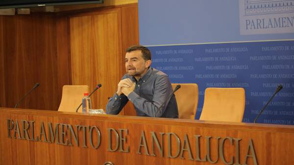 El líder andaluz de IU, Antonio Maíllo, en rueda de prensa El líder andaluz de IU, Antonio Maíllo, en rueda de prensa