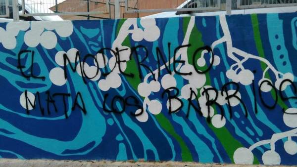 Atacan un mural pintado por los vecinos en Tetuán Atacan un mural pintado por los vecinos en Tetuán