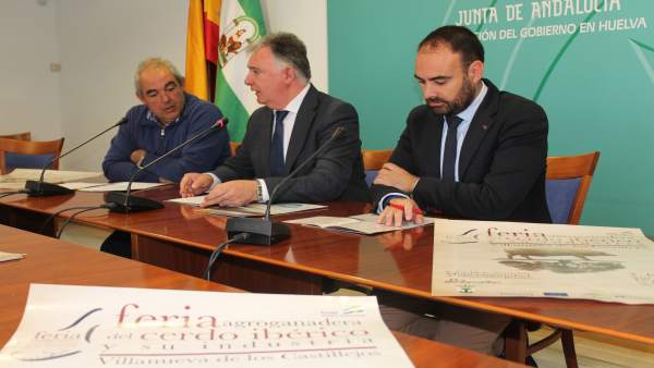 Nota Y Fotos Junta (Presentación Feria Agroganadera Villanueva Castillejos) Nota Y Fotos Junta (Presentación Feria Agroganadera Villanueva Castillejos)