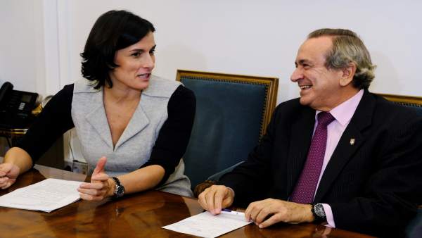 Primera reunión de Gema Igual y Emilio Lora-Tamayo Primera reunión de Gema Igual y Emilio Lora-Tamayo