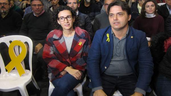 La silla vacía en honor a O.Junqueras, M.Rovira y J.Folguera La silla vacía en honor a O.Junqueras, M.Rovira y J.Folguera
