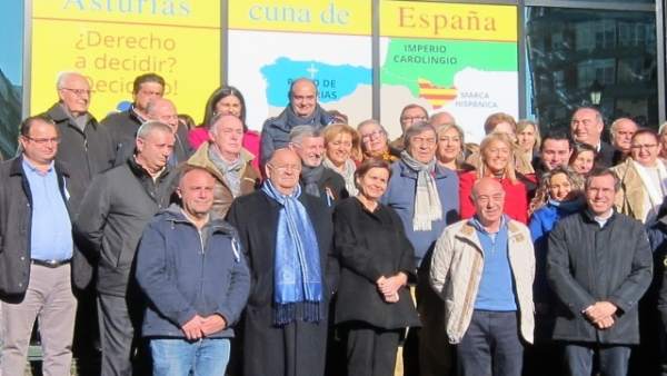Acto de Foro Asturias en favor de la Constitución Española Acto de Foro Asturias en favor de la Constitución Española